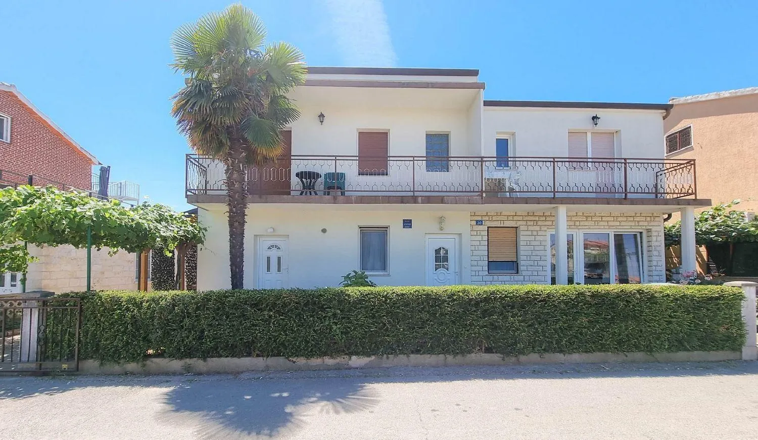 Bezauberndes Apartment Nur 250 Meter Zum Strand Mit Garten, Klima, Waschmaschine Umag