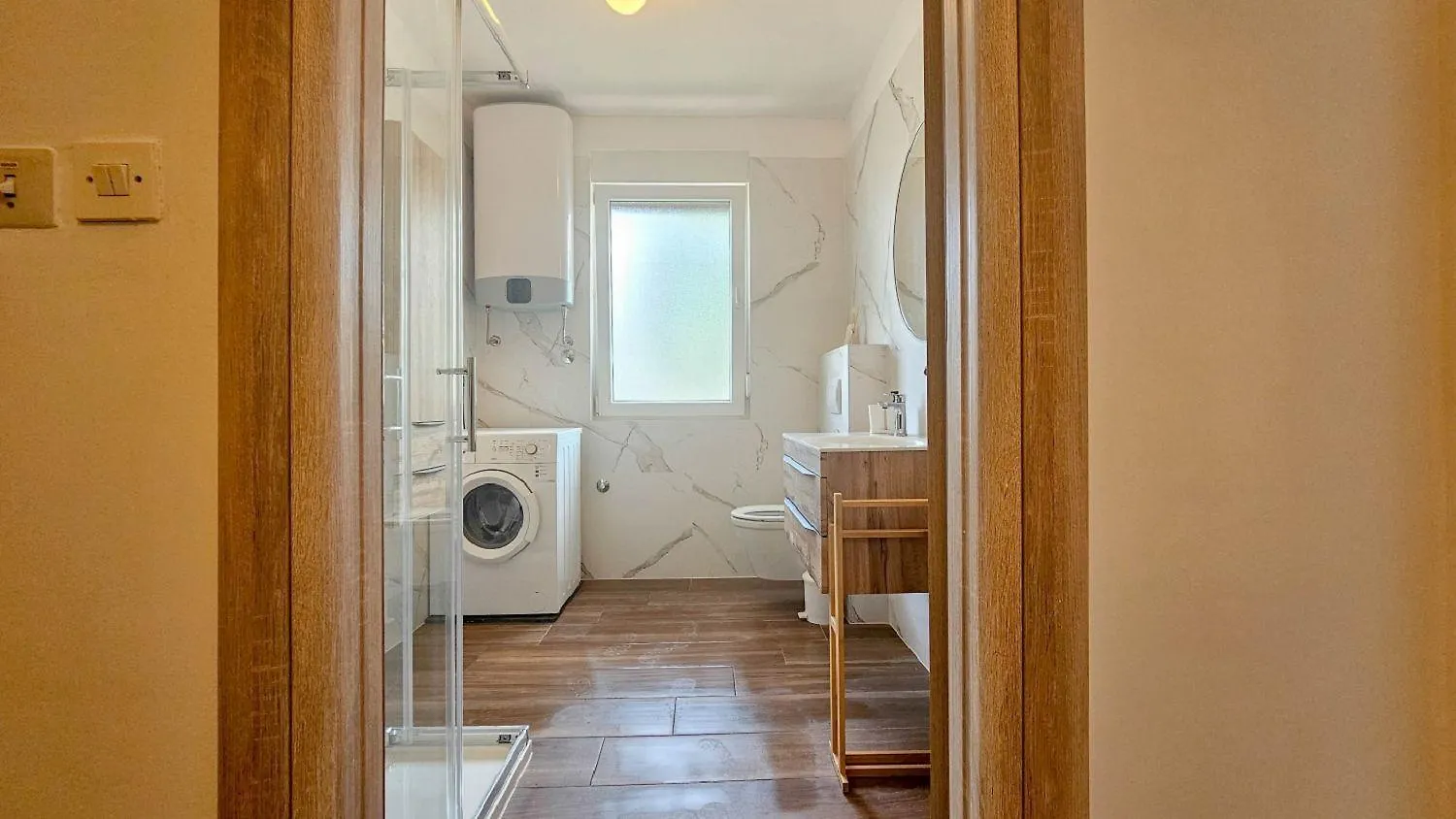 Bezauberndes Apartment Nur 250 Meter Zum Strand Mit Garten, Klima, Waschmaschine Umag