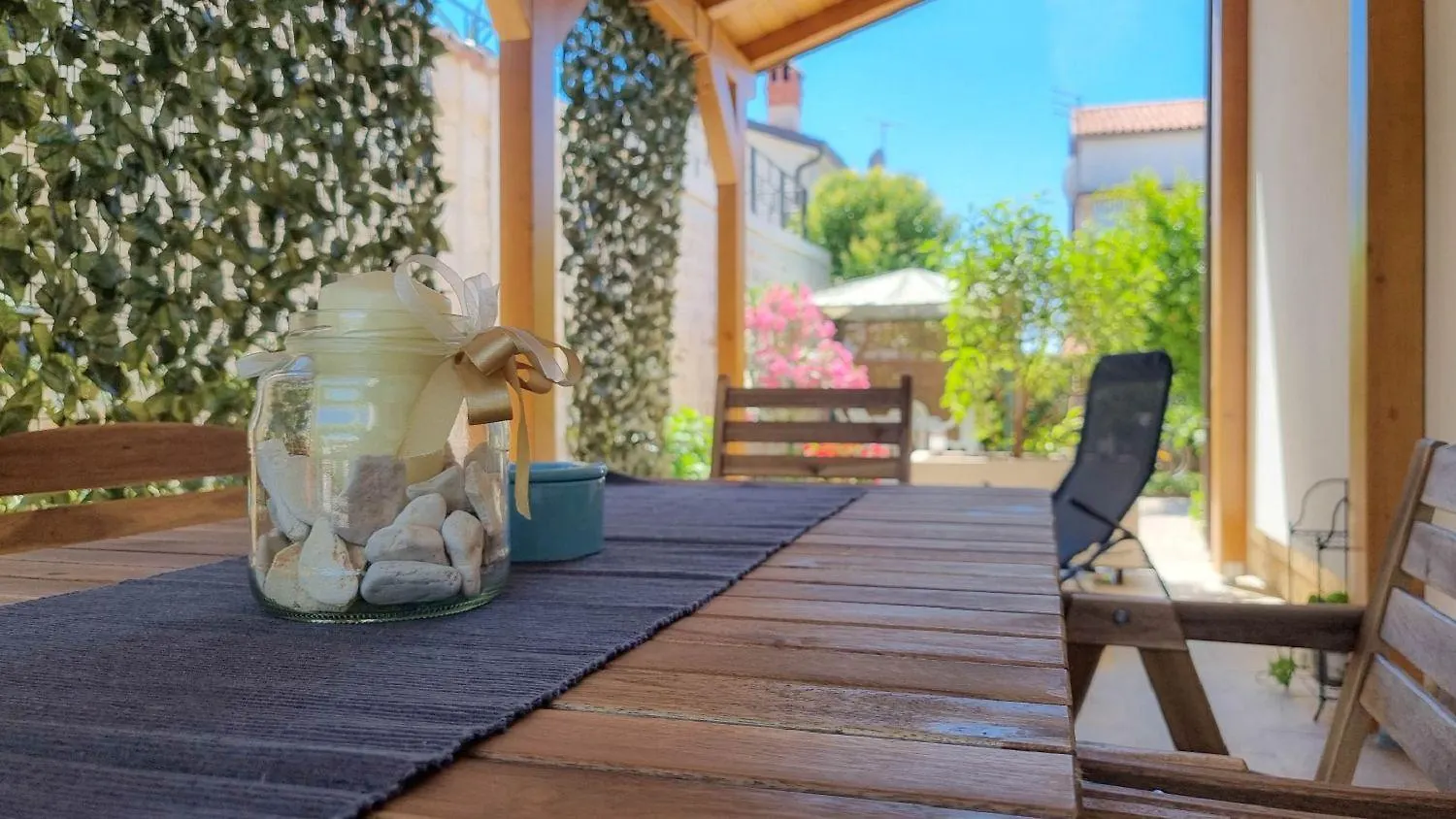 Bezauberndes Apartment Nur 250 Meter Zum Strand Mit Garten, Klima, Waschmaschine Umag