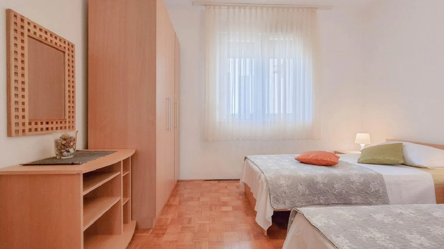 Bezauberndes Apartment Nur 250 Meter Zum Strand Mit Garten, Klima, Waschmaschine Umag