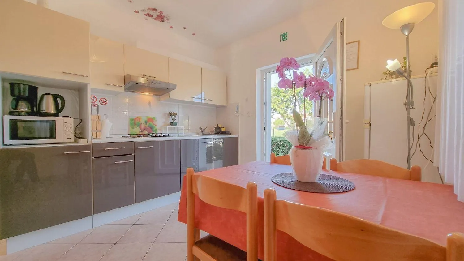 Bezauberndes Apartment Nur 250 Meter Zum Strand Mit Garten, Klima, Waschmaschine Umag Hırvatistan